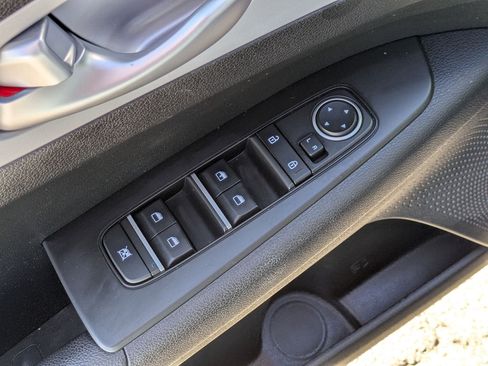 Used 2023 Kia Forte LXS image 11