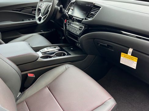 New 2026 Honda Ridgeline Black Edition image 16