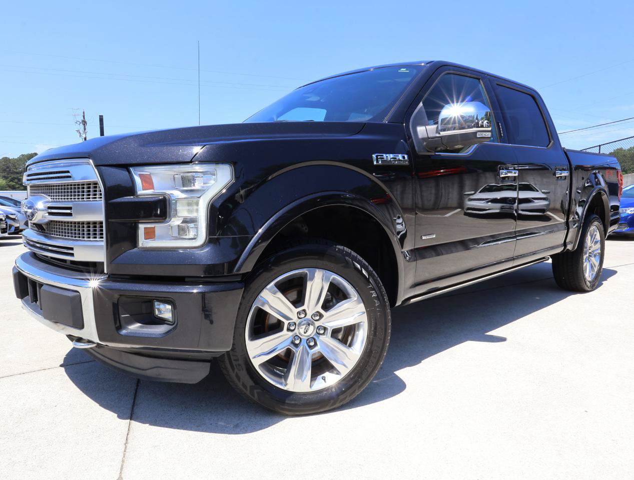 Used 2015 Ford F150 Platinum w/ Equipment Group 701A Luxury AWD/4WD image 2