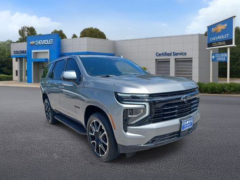 Used 2025 Chevrolet Tahoe RST w/ Comfort Package AWD/4WD image 2