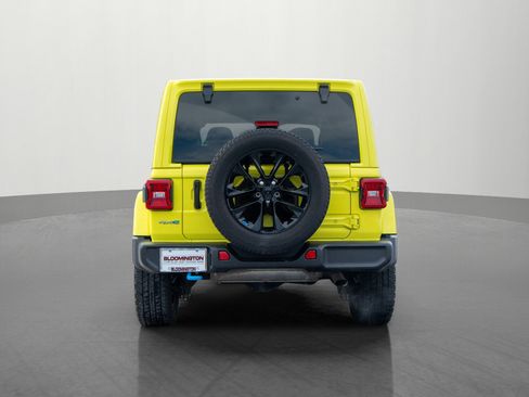 Used 2022 Jeep Wrangler Unlimited Sahara w/ Cold Weather Group image 6