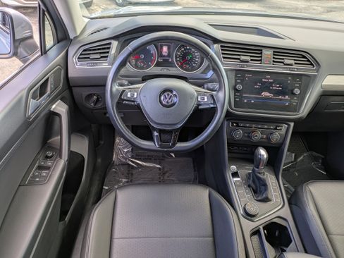 Used 2019 Volkswagen Tiguan SE image 17