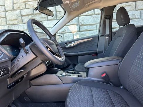 Used 2023 Ford Escape Active w/ Tech Pack #2 image 8