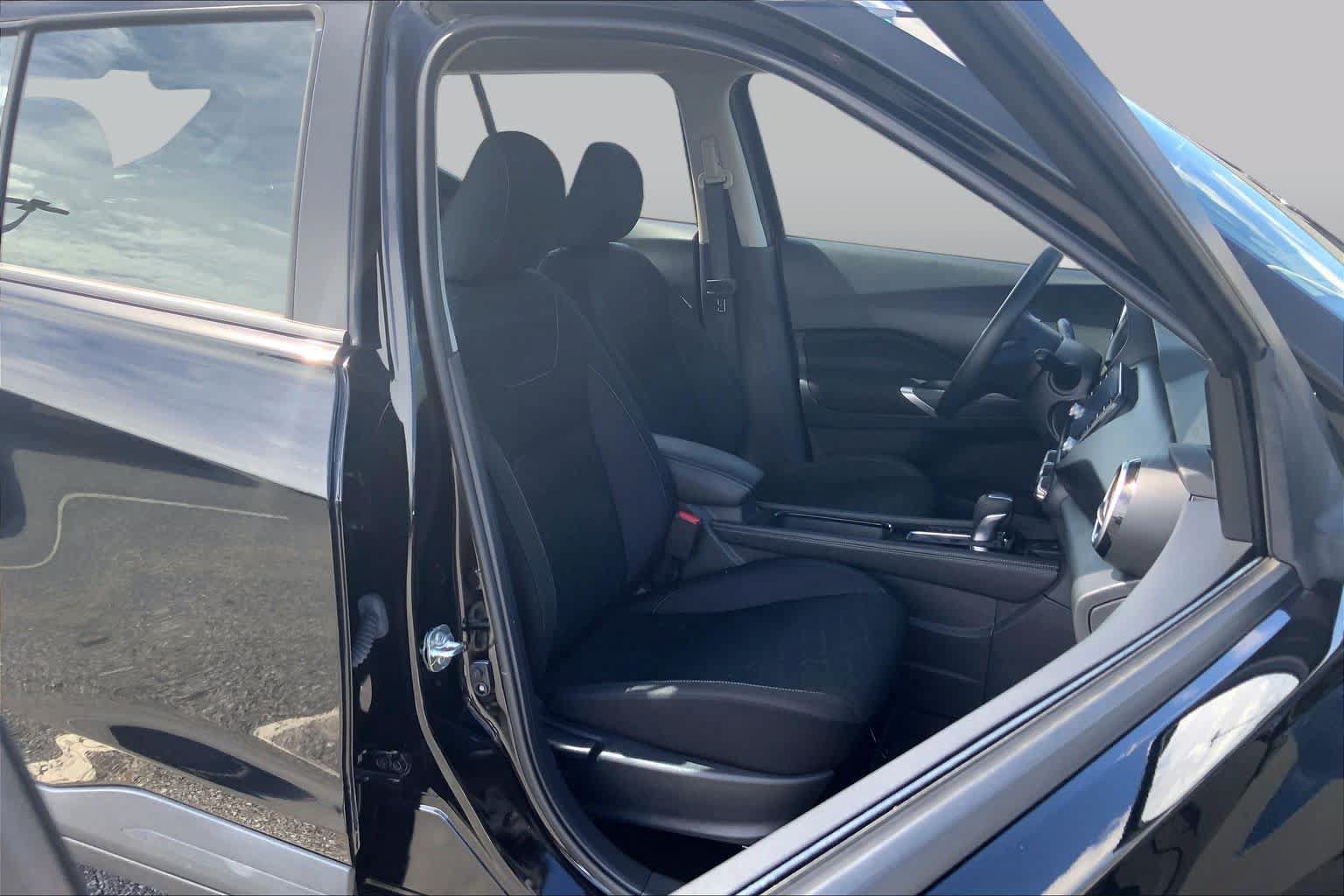Used 2024 Nissan Kicks SV w/ Exterior Package FWD image 9