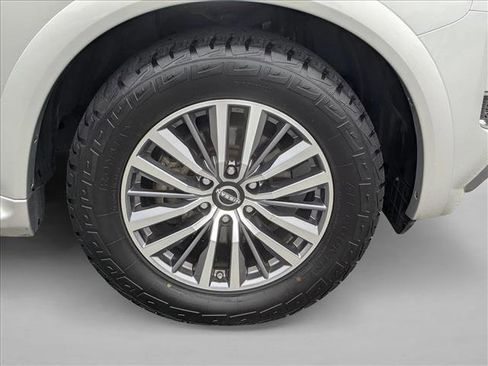 Used 2023 Nissan Armada SL w/ Captain's Chairs Package image 10