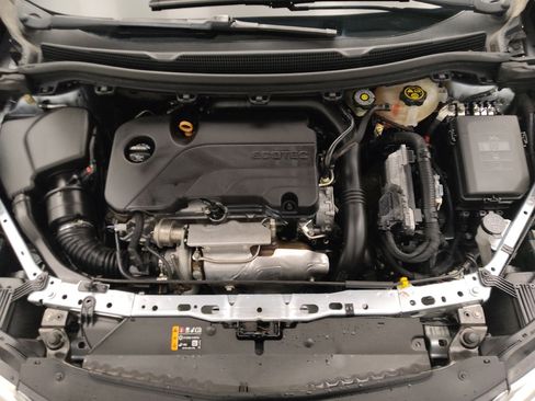 Used 2018 Chevrolet Cruze LS image 30