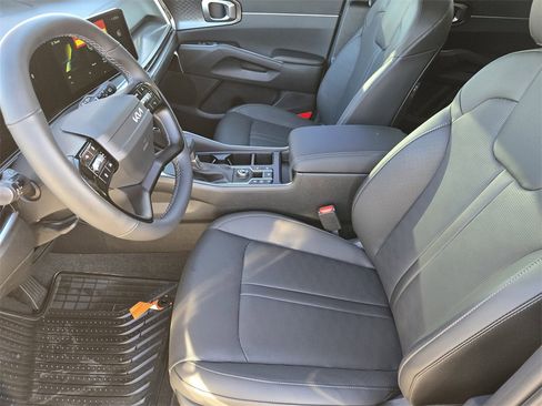 New 2026 Kia Sorento S image 18