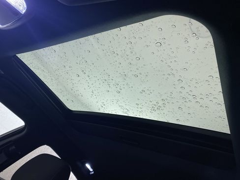 Used 2020 Dodge Charger SXT w/ Blacktop Package image 10