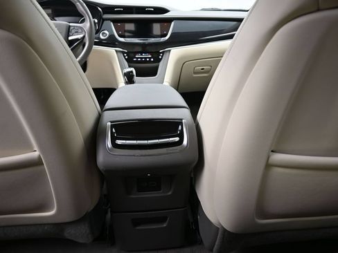 Certified 2024 Cadillac XT6 Premium Luxury w/ LPO, Floor Liner Package AWD/4WD image 20