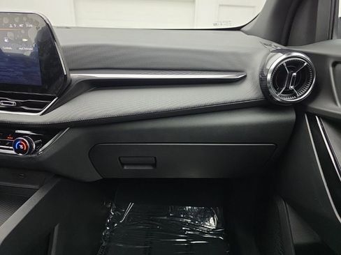 Used 2025 Chevrolet Equinox LT w/ Convenience Package II AWD/4WD image 48