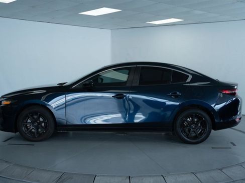 Used 2021 MAZDA MAZDA3 s FWD image 4