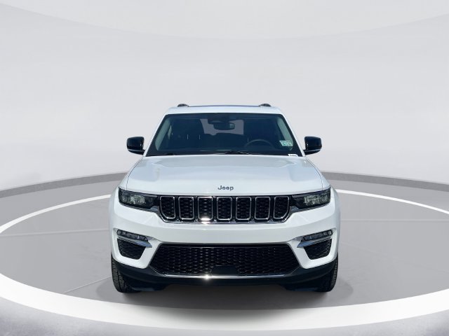 Used 2023 Jeep Grand Cherokee 4WD 4xe image 2