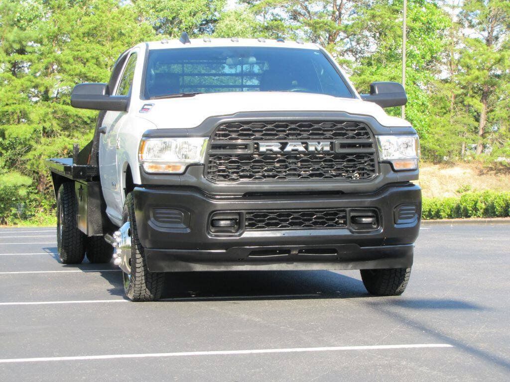 Used 2022 RAM 3500 Tradesman RWD image 9