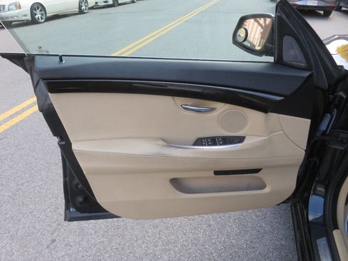 Used 2014 BMW 535i Gran Turismo xDrive image 25