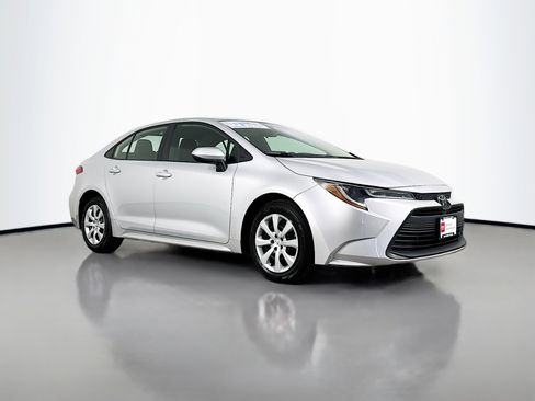 Certified 2024 Toyota Corolla LE FWD image 1