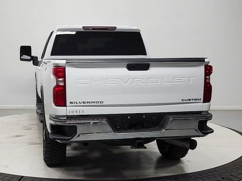 Used 2024 Chevrolet Silverado 2500 LT AWD/4WD image 6