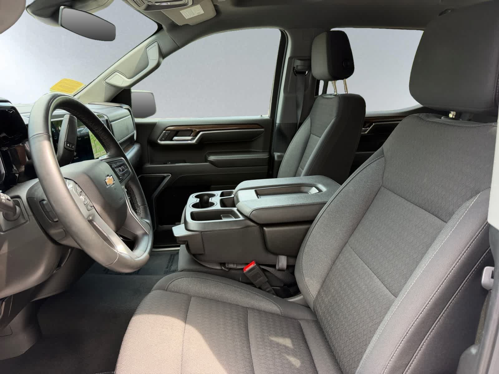 Used 2025 Chevrolet Silverado 1500 LT AWD/4WD image 6