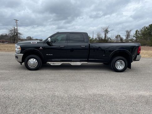 Used 2022 RAM 3500 Laramie image 2