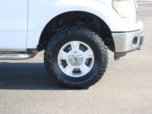 Used 2014 Ford F150 XLT w/ Equipment Group 301A Mid AWD/4WD image 12