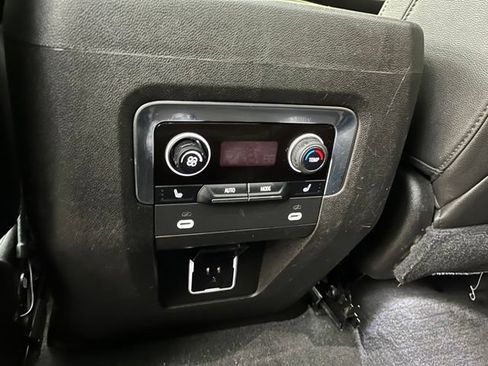 Used 2021 Chevrolet Tahoe LT w/ Luxury Package AWD/4WD image 39