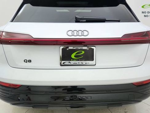 Used 2024 Audi Q8 e-tron Prestige w/ Prestige Package AWD/4WD image 12