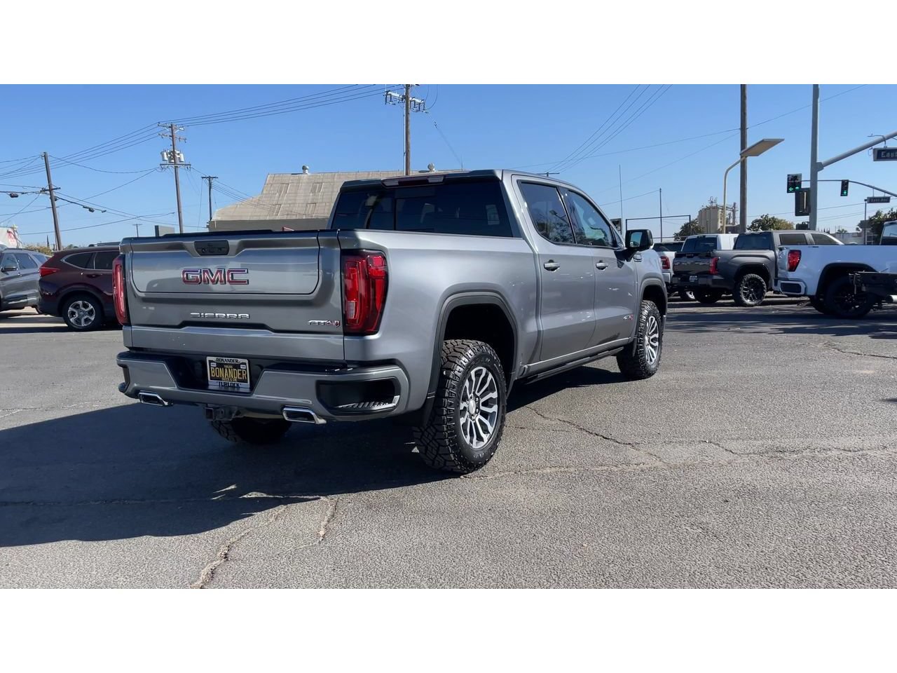 Used 2021 GMC Sierra 1500 AT4 w/ AT4 Preferred Package AWD/4WD image 2