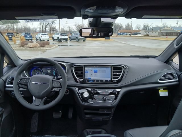New 2026 Chrysler Pacifica Select w/ S Appearance Package AWD/4WD image 28