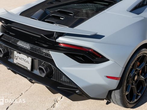 Used 2024 Lamborghini Huracan Tecnica image 18