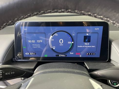 Used 2025 Honda Prologue Touring image 5