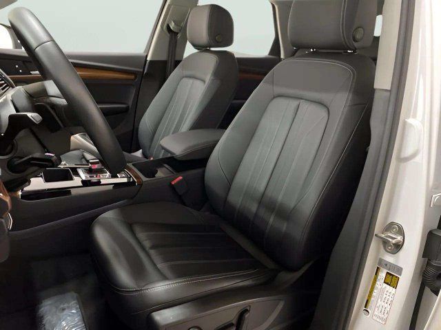 Used 2023 Audi Q5 2.0T Premium w/ Convenience Package AWD/4WD image 63