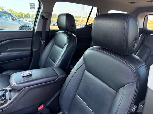 Used 2020 GMC Acadia AT4 w/ Driver Alert Package II AWD/4WD image 20