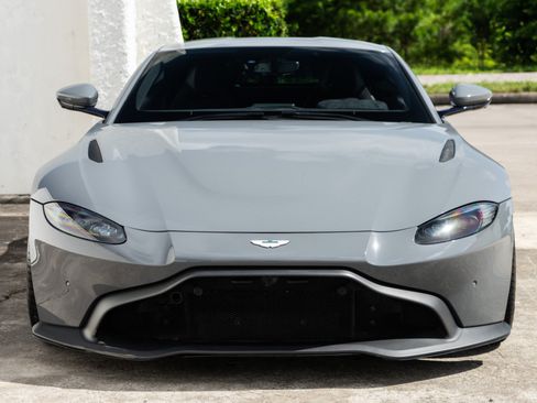 Used 2020 Aston Martin V8 Vantage Coupe RWD image 14