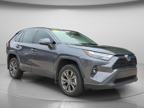 Used 2024 Toyota RAV4 XLE Premium w/ Weather Package AWD/4WD image 9