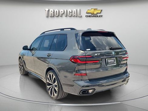Used 2024 BMW X7 xDrive40i w/ M Sport Package AWD/4WD image 2