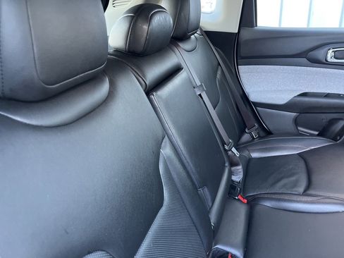 Used 2022 Jeep Compass Latitude image 41