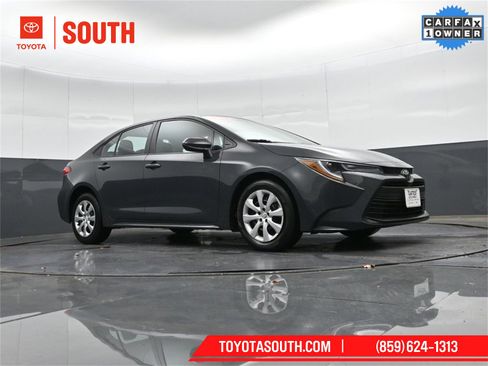 Used 2023 Toyota Corolla LE image 36