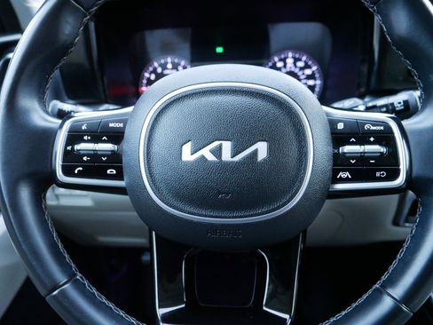 Certified 2022 Kia Sorento S w/ Panoramic Sunroof Package image 25