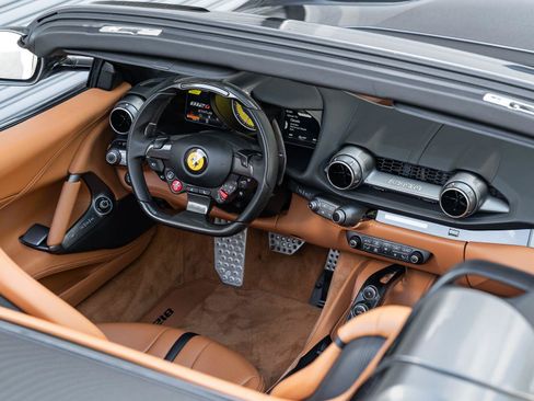 Used 2022 Ferrari 812 GTS RWD image 20