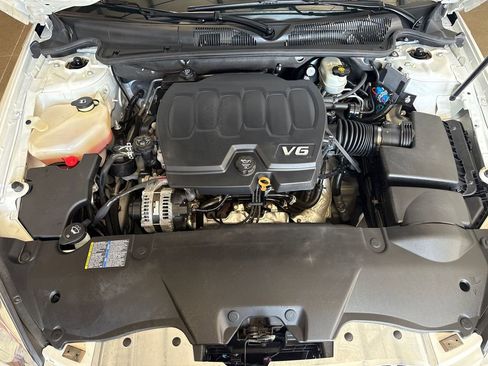 Used 2011 Buick Lucerne CXL image 63