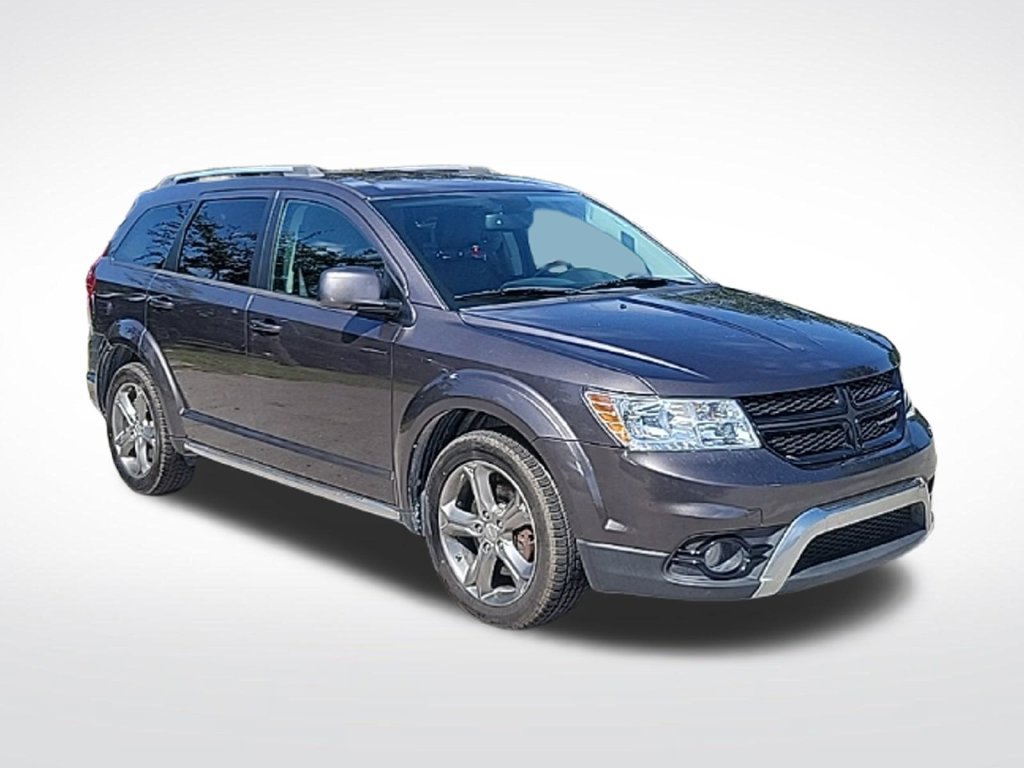 Used 2017 Dodge Journey Crossroad FWD image 2