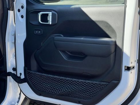 Used 2022 Jeep Wrangler Unlimited Rubicon 4xe w/ Cold Weather Group image 38