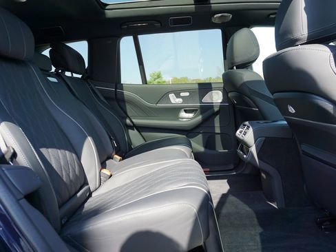 Certified 2025 Mercedes-Benz Maybach GLS 600 4MATIC image 52