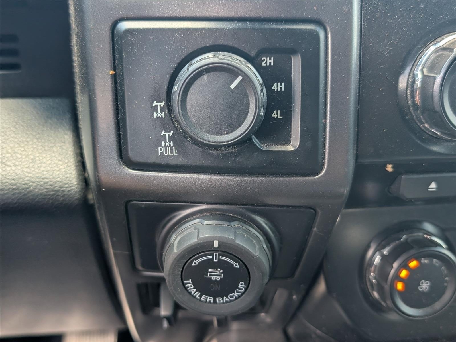 Used 2016 Ford F150 XLT w/ Equipment Group 302A Luxury AWD/4WD image 26