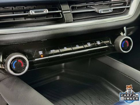 Used 2024 Chevrolet Equinox EV LT w/ Active Safety Package 3 AWD/4WD image 17