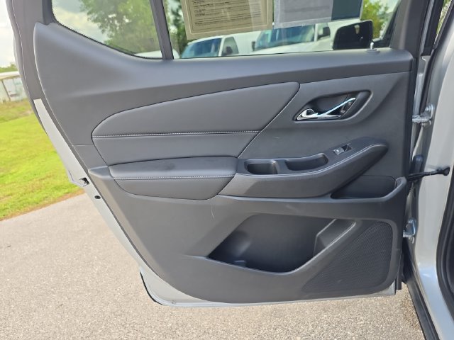Certified 2022 Chevrolet Traverse LT FWD image 11