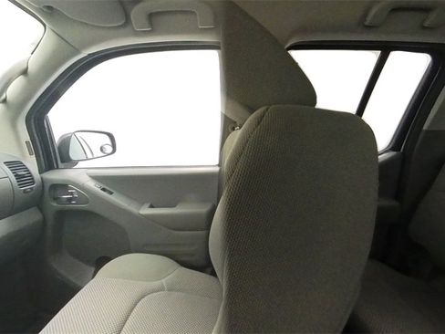 Used 2019 Nissan Frontier SV image 29