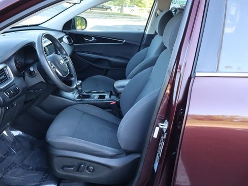 Used 2019 Kia Sorento AWD V6 image 19