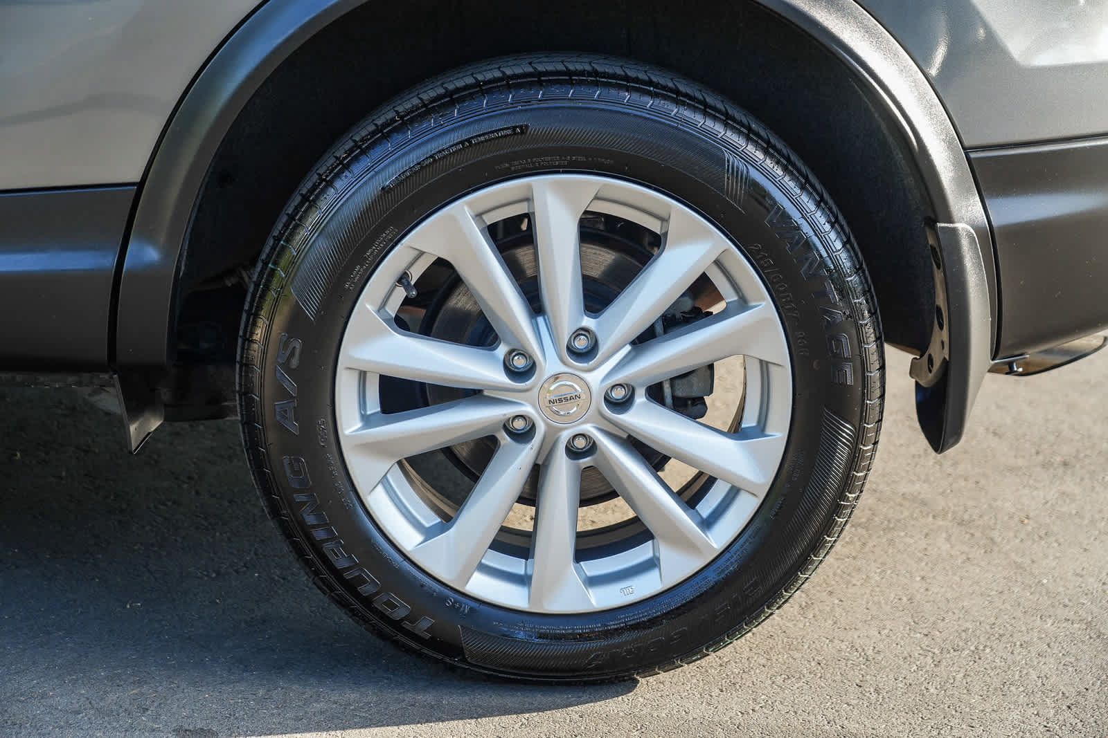 Used 2018 Nissan Rogue Sport SV FWD image 10