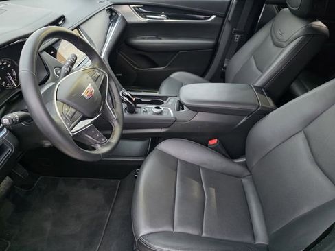 Used 2025 Cadillac XT5 Premium Luxury image 12