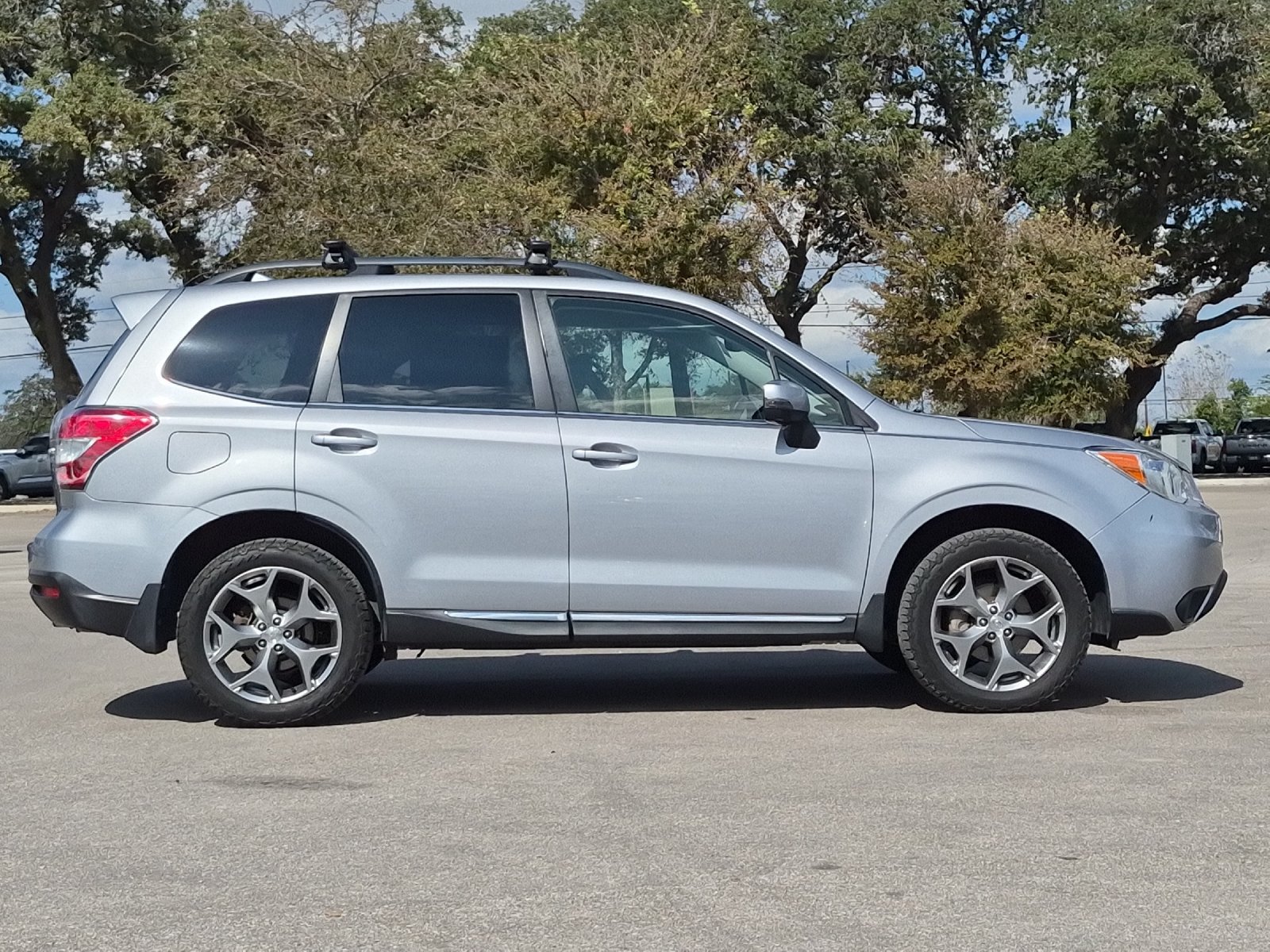 Used 2016 Subaru Forester 2.5i Touring w/ Eyesight & Navigation System AWD/4WD image 6